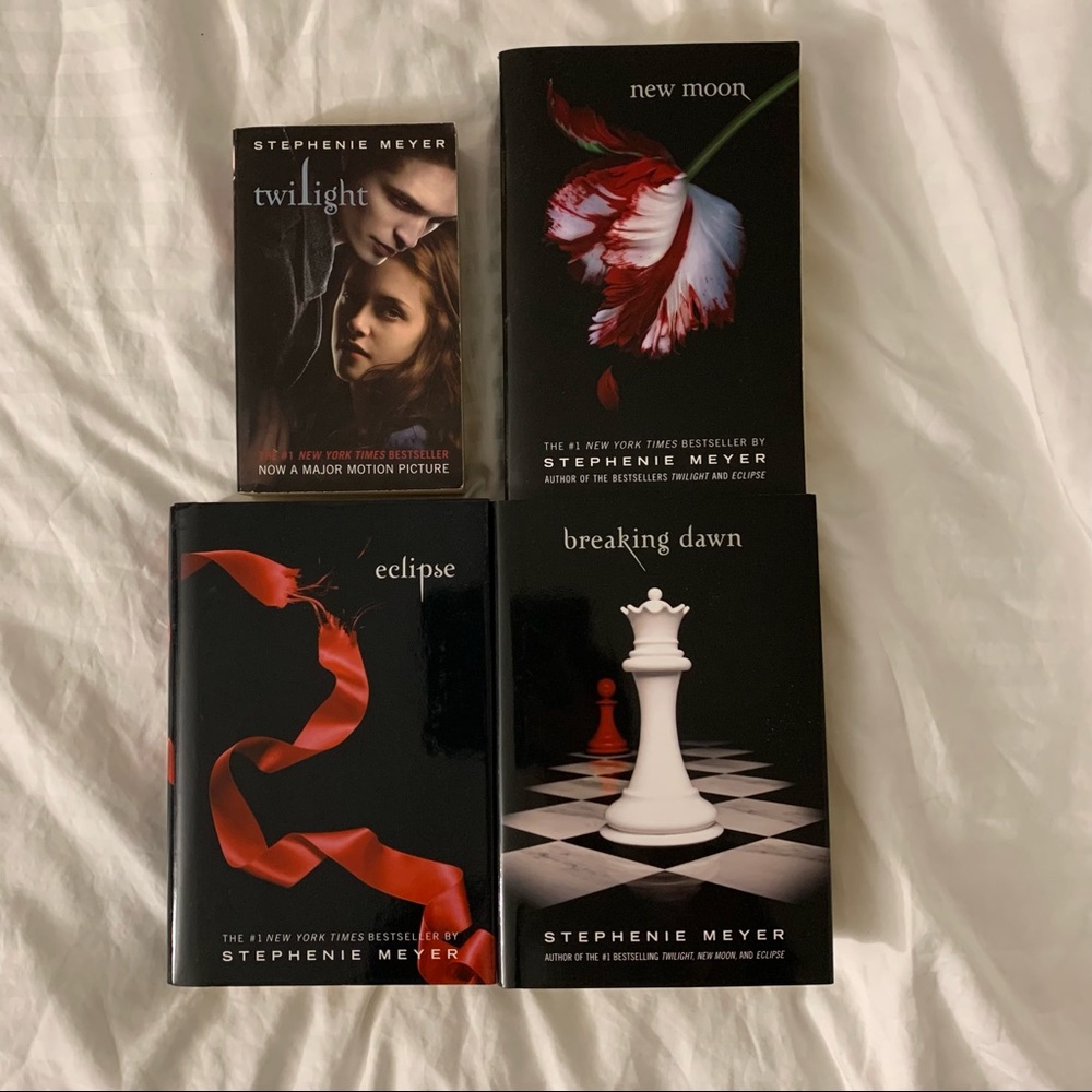 🍎📚 Twilight Book Series